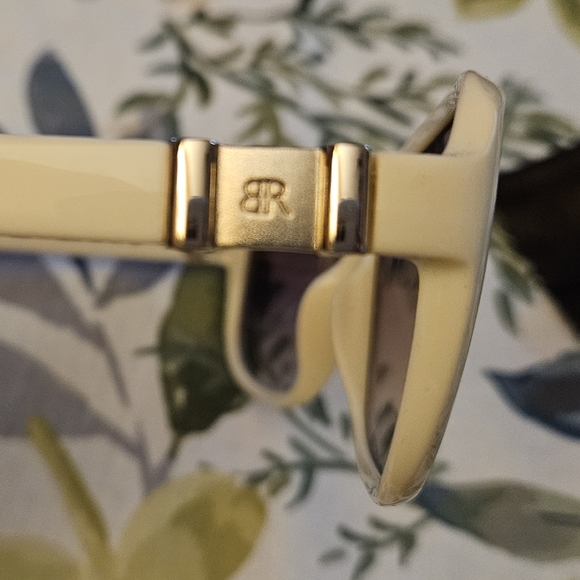 🕶😎BANANA REPUBLIC SUNGLASSES - Picture 4 of 7